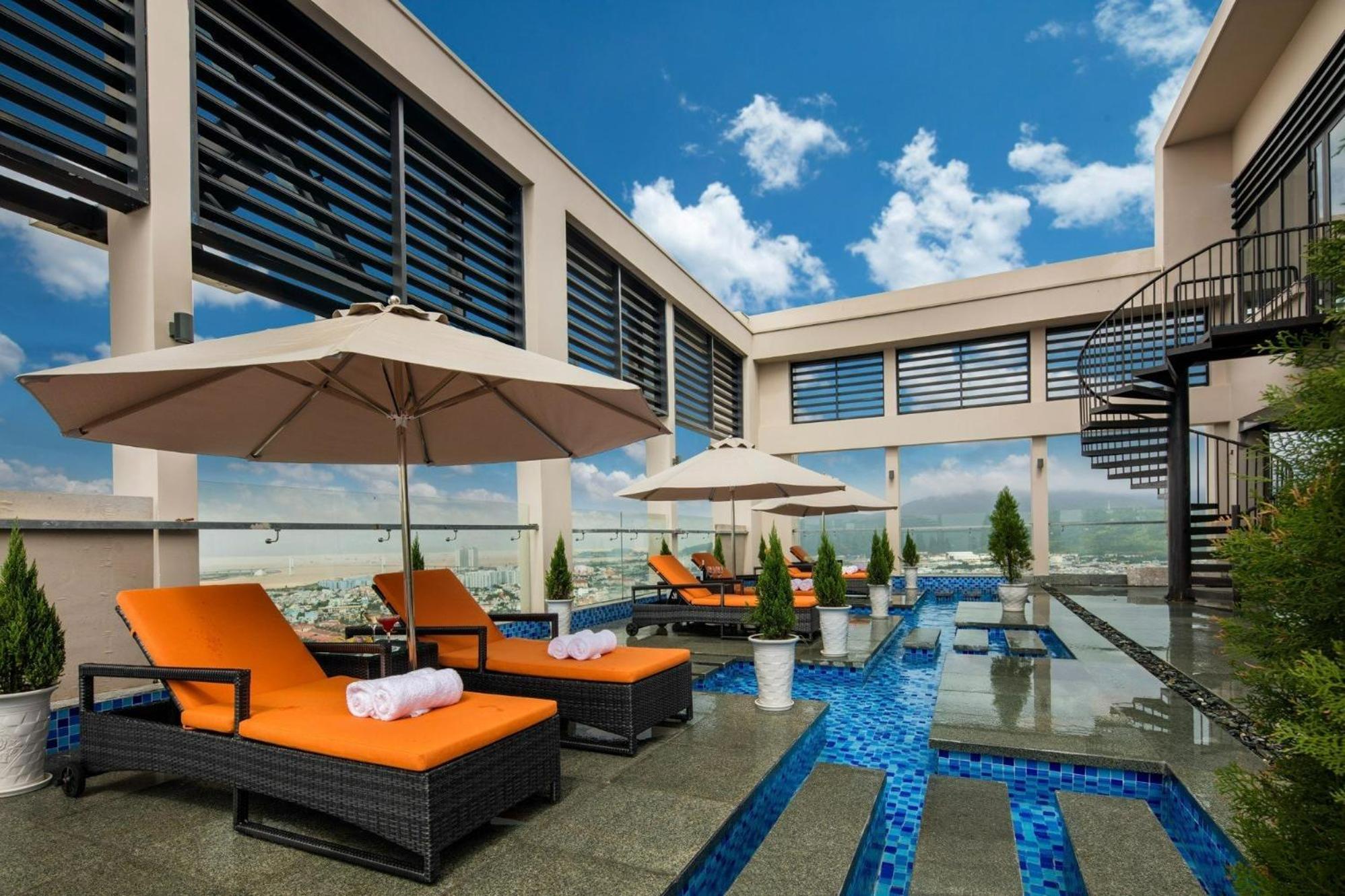 Luxury Apartment - Rooftop Swimming Pool - Beach Front - Hinata Apartment Da Nang Eksteriør billede