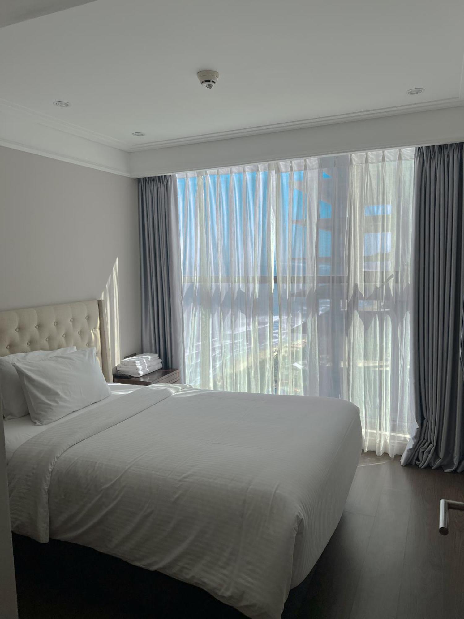 Luxury Apartment - Rooftop Swimming Pool - Beach Front - Hinata Apartment Da Nang Eksteriør billede